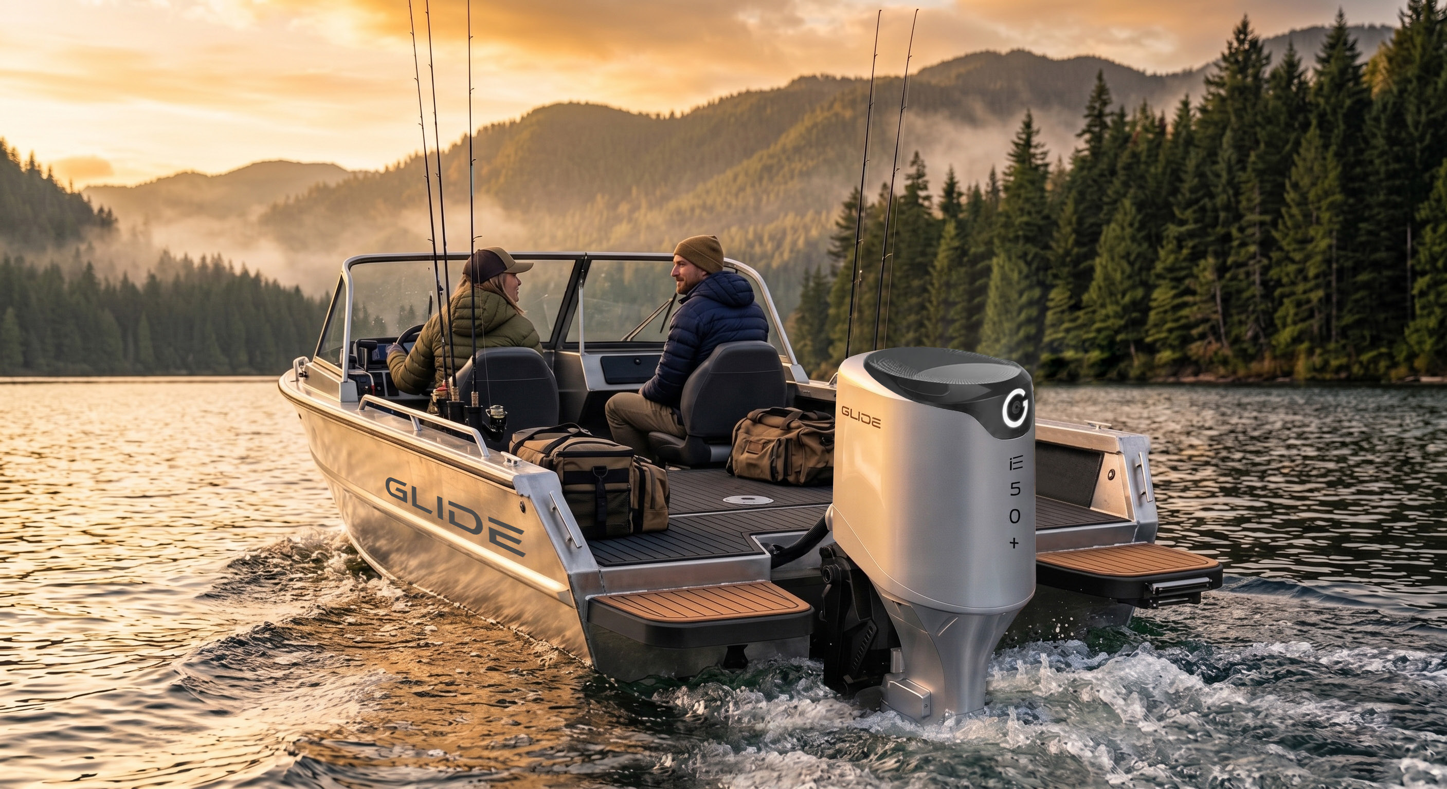 GLIDE IE 50 concept outboard on the water.
